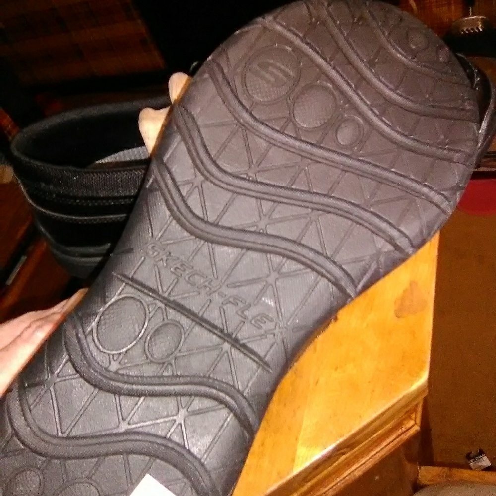 Shoes - Picture 4 of 4